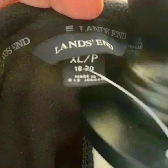 Lands End Fleece 1/4 zip - Picture 3 of 11